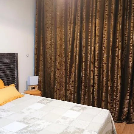 Cozy Near Geneva Apartment *